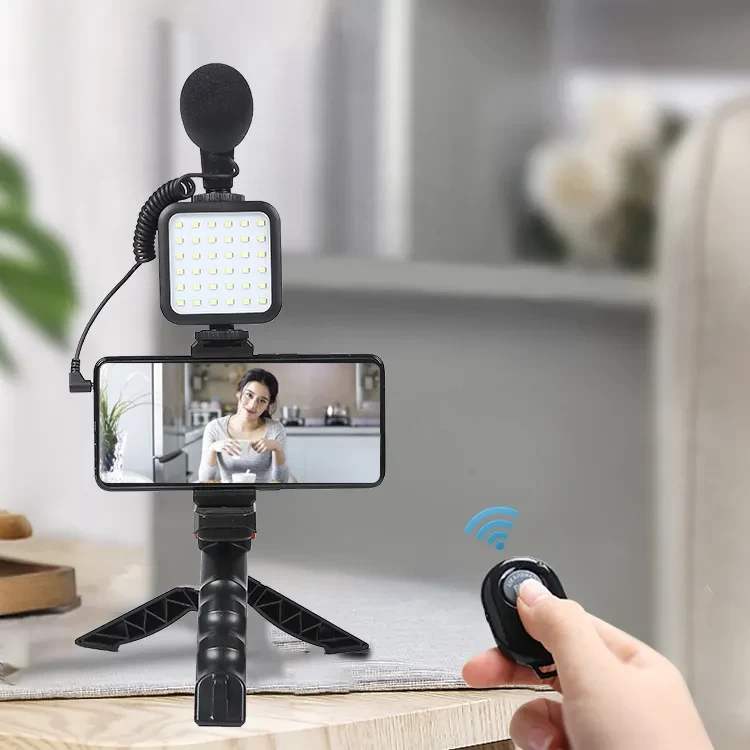 Universal Live Shoot Camera Video Accessories Mobile Phone Stand With Microphone